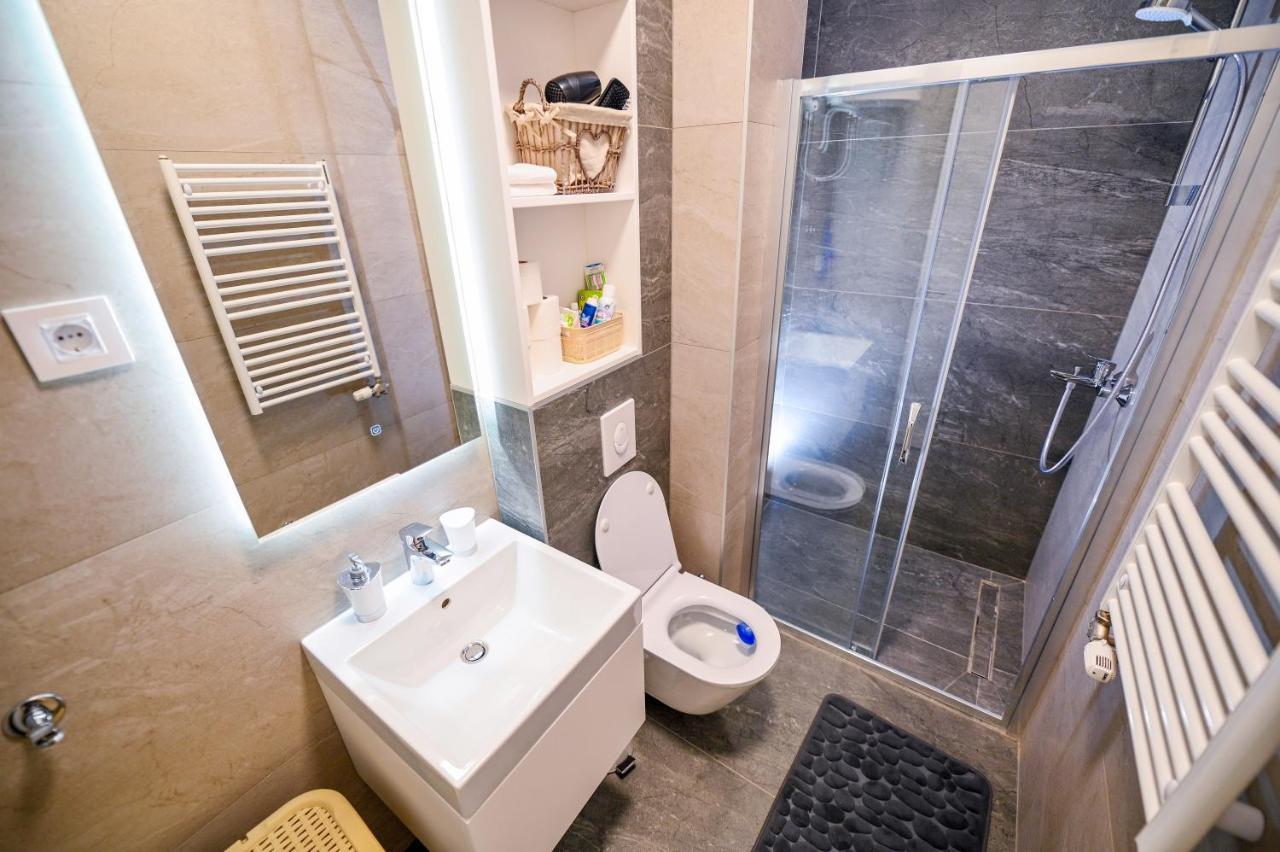 Apartman City Charm Μπάνια Λούκα Εξωτερικό φωτογραφία