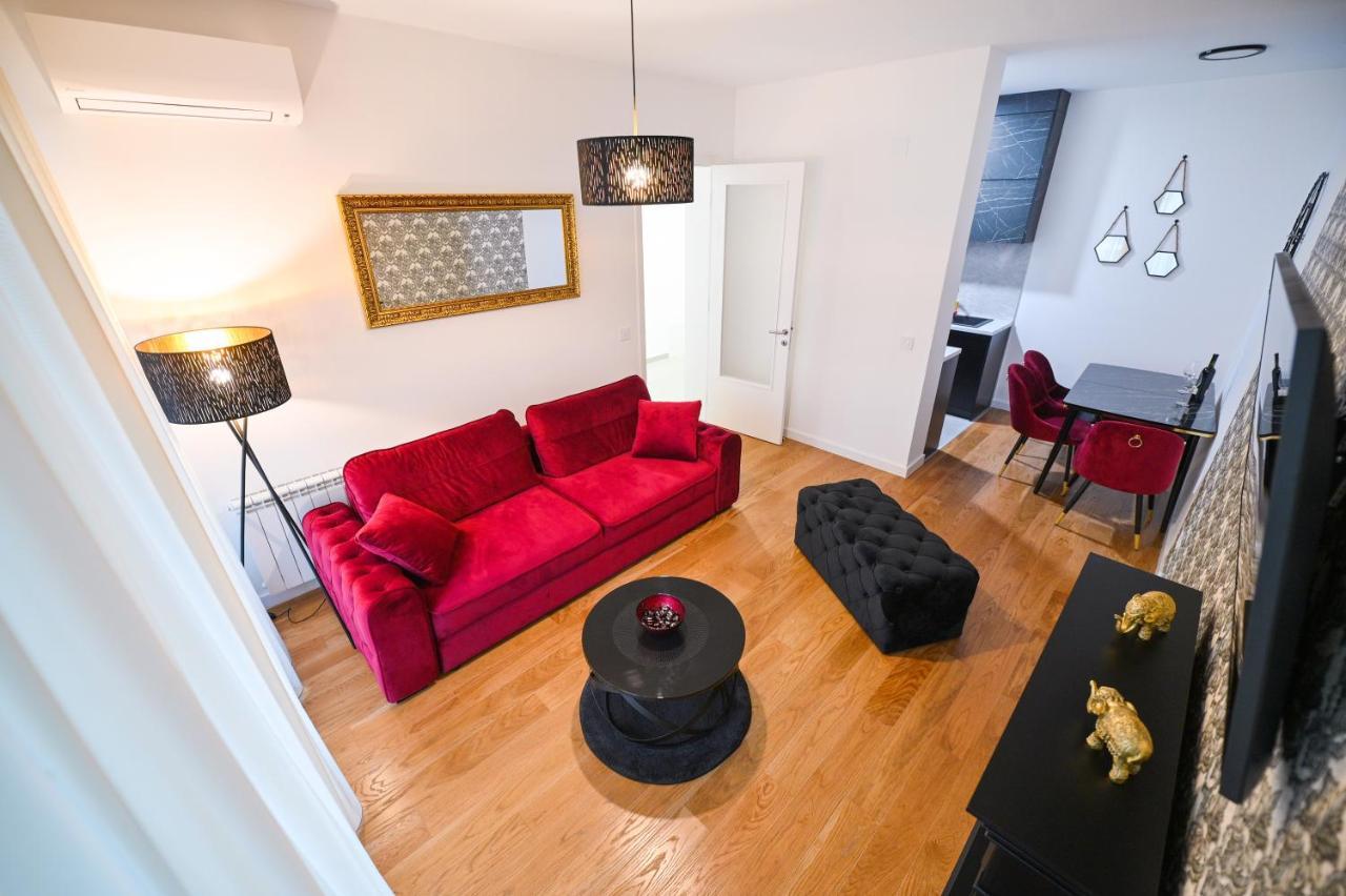 Apartman City Charm Μπάνια Λούκα Εξωτερικό φωτογραφία