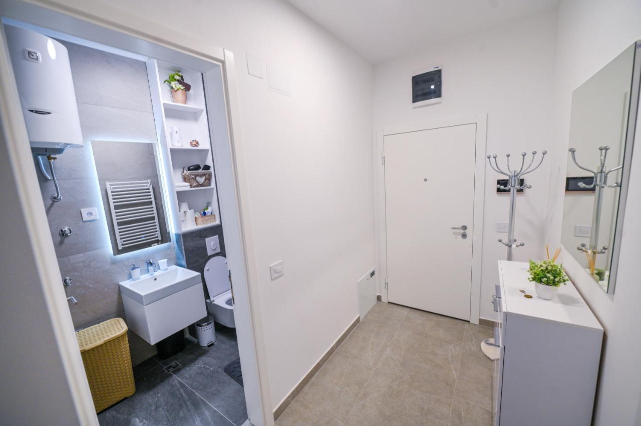 Apartman City Charm Μπάνια Λούκα Εξωτερικό φωτογραφία