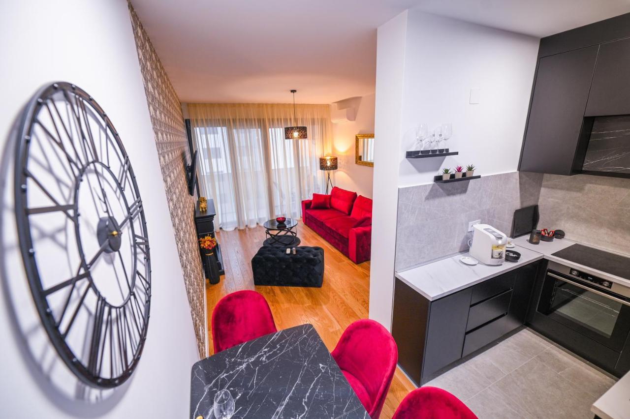 Apartman City Charm Μπάνια Λούκα Εξωτερικό φωτογραφία