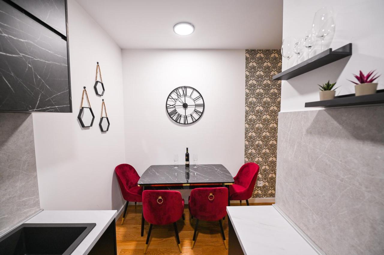 Apartman City Charm Μπάνια Λούκα Εξωτερικό φωτογραφία