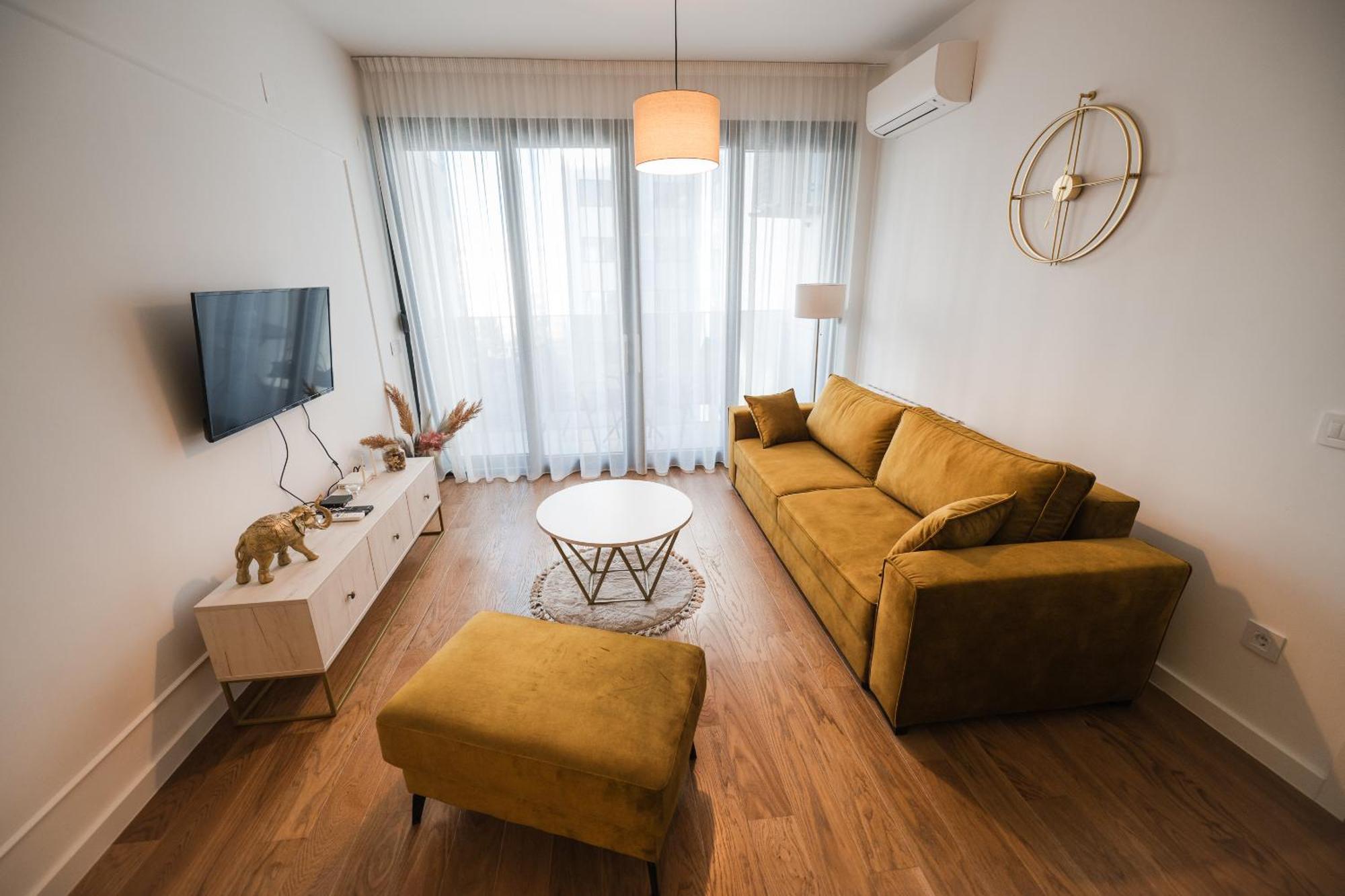 Apartman City Charm Μπάνια Λούκα Εξωτερικό φωτογραφία