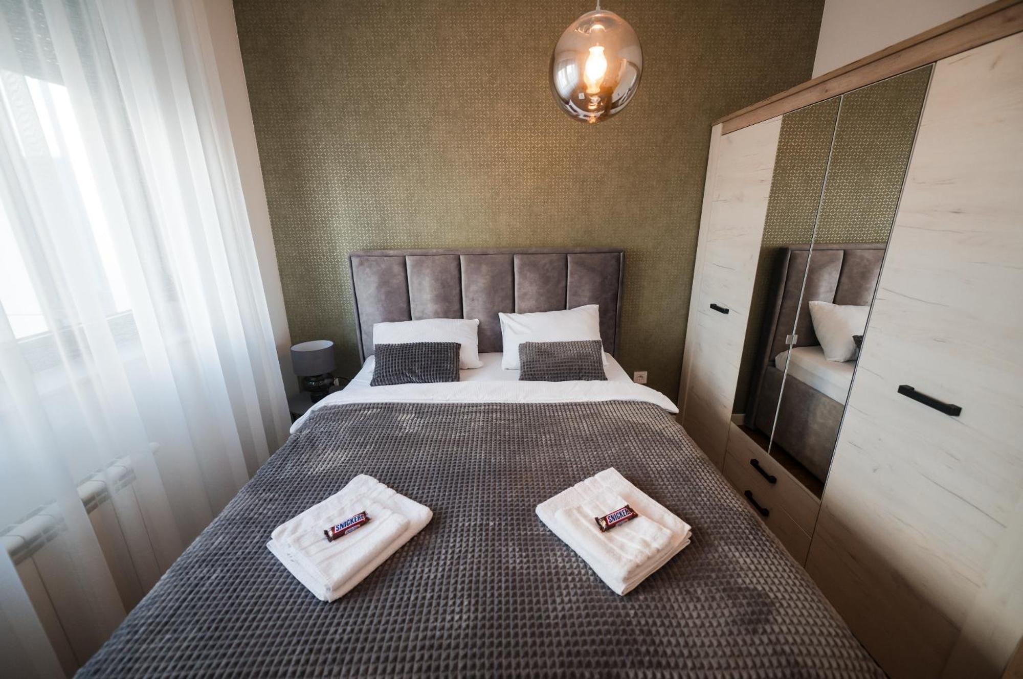 Apartman City Charm Μπάνια Λούκα Εξωτερικό φωτογραφία