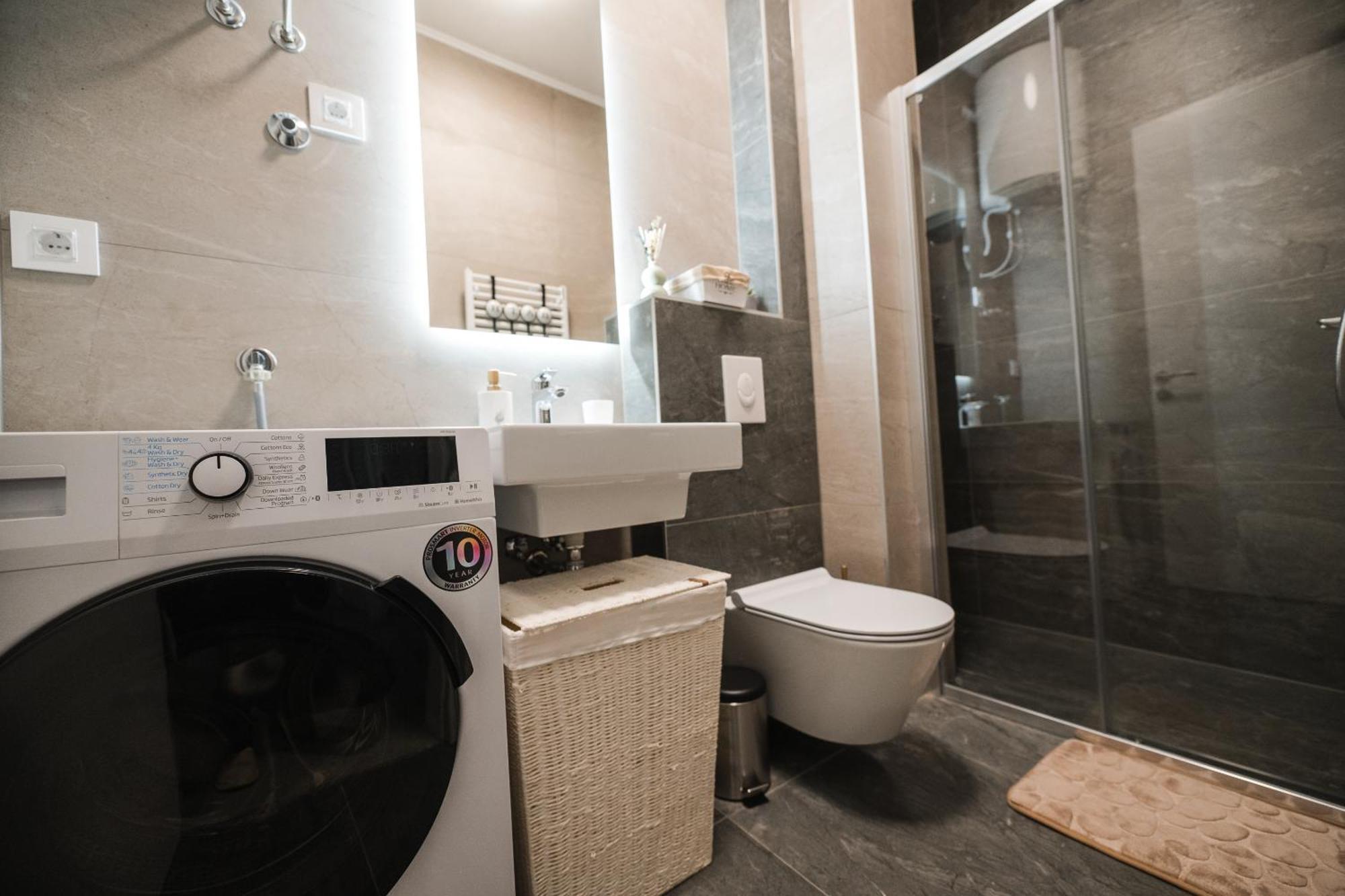Apartman City Charm Μπάνια Λούκα Εξωτερικό φωτογραφία